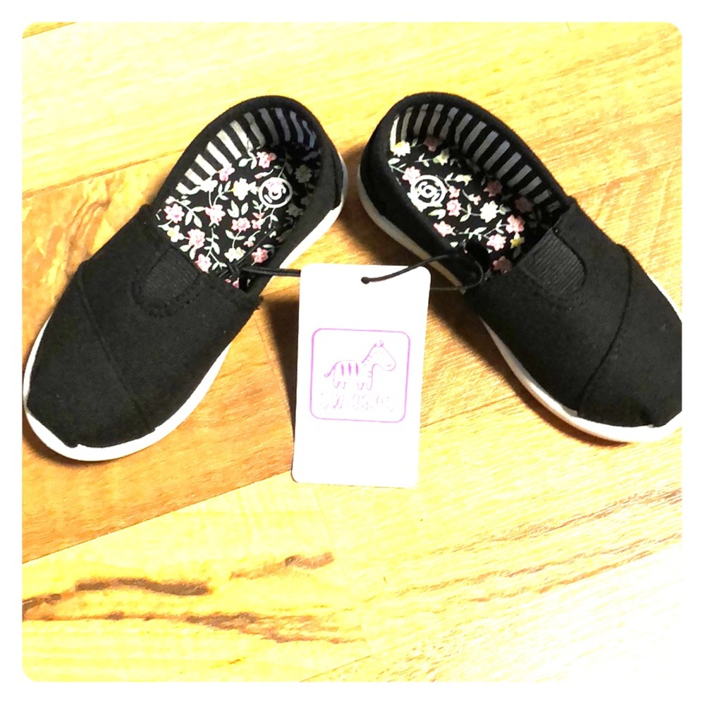 SWIGGLES SLIP ON TODDLER SHOES